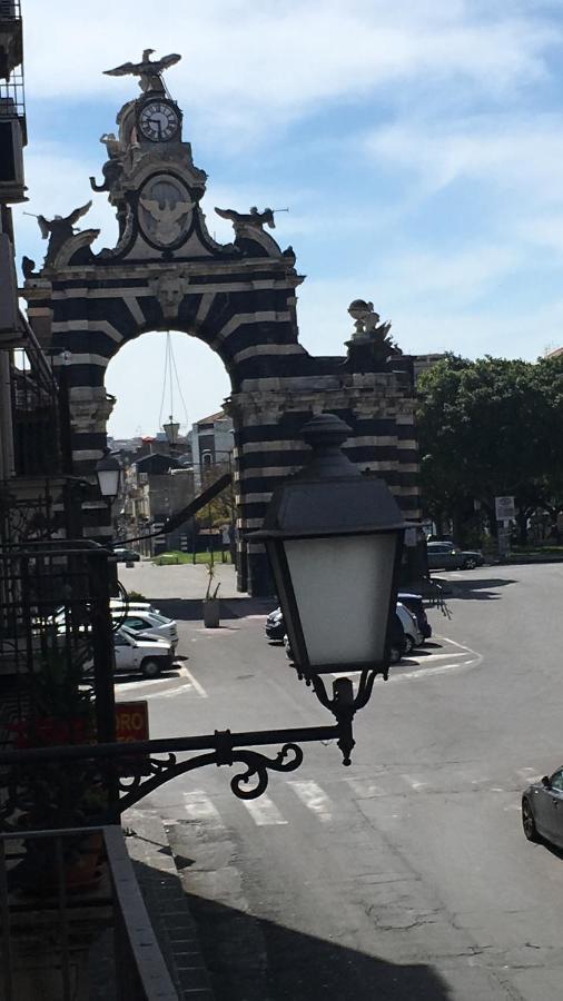 Garibaldi Suites & Apartments Catania Bagian luar foto