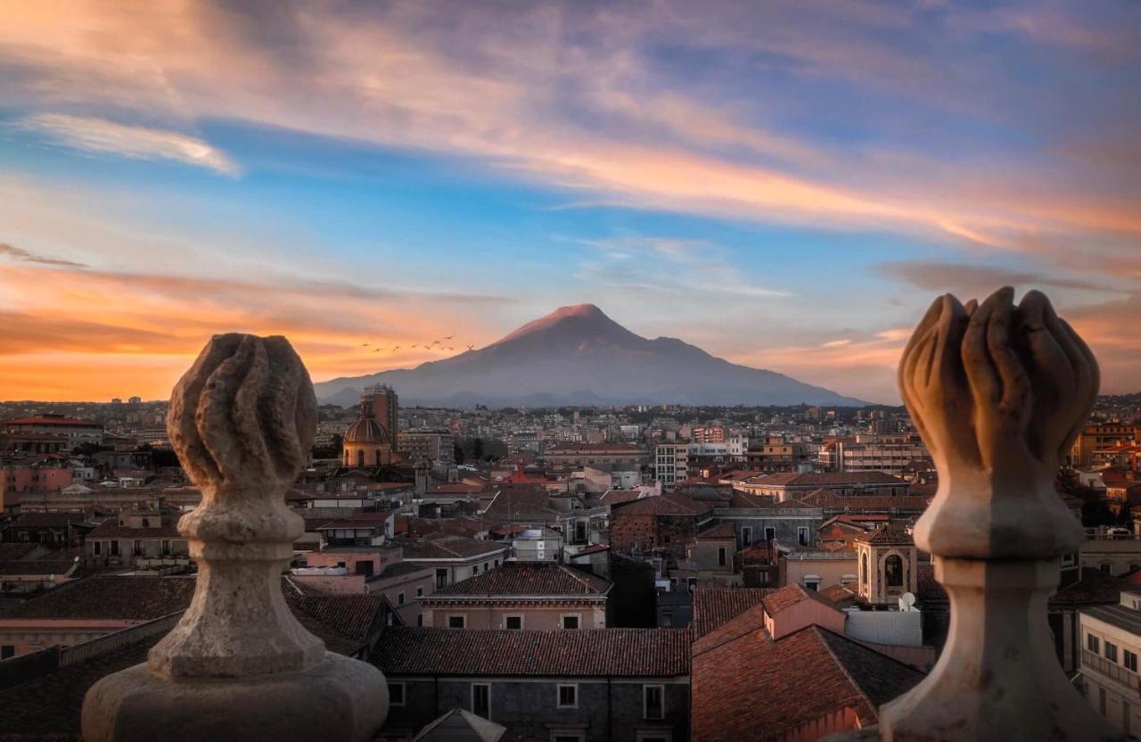 Garibaldi Suites & Apartments Catania Bagian luar foto