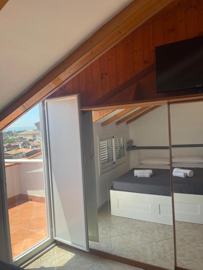 Garibaldi Suites & Apartments Catania Bagian luar foto